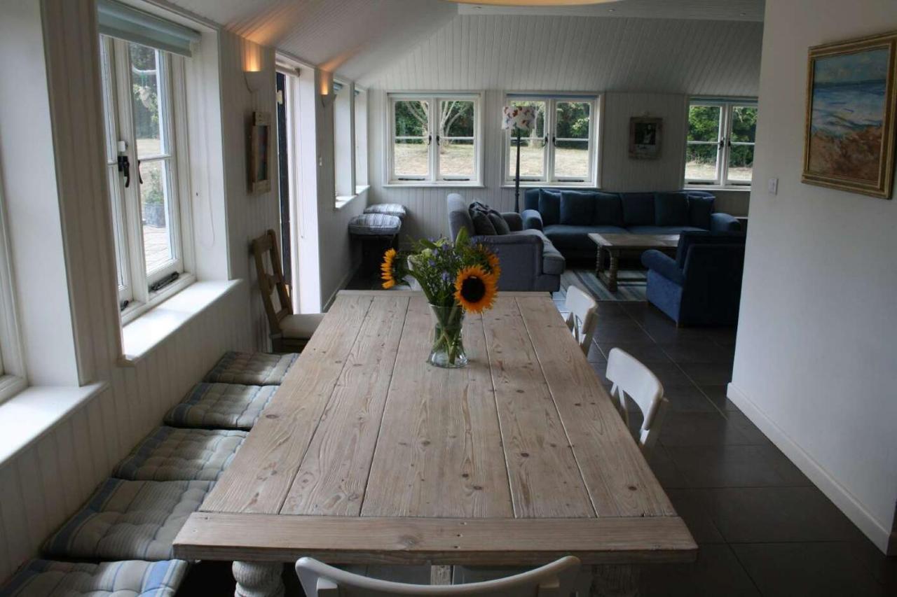 Greystone Cottage - Sea Views, Short Stroll To A Beautiful Sandy Beach Brook  Екстериор снимка