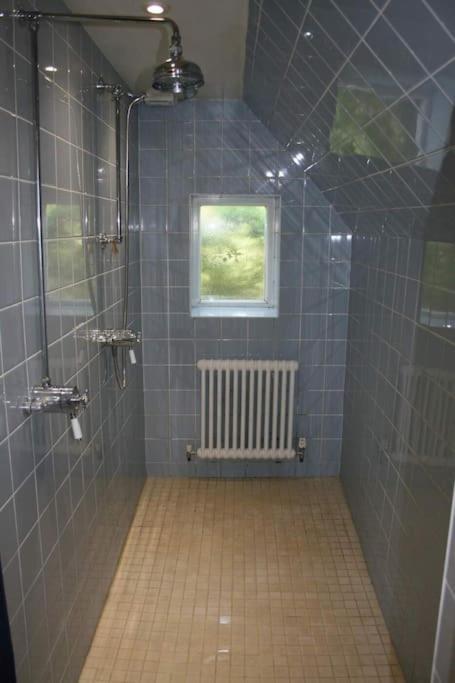 Greystone Cottage - Sea Views, Short Stroll To A Beautiful Sandy Beach Brook  Екстериор снимка